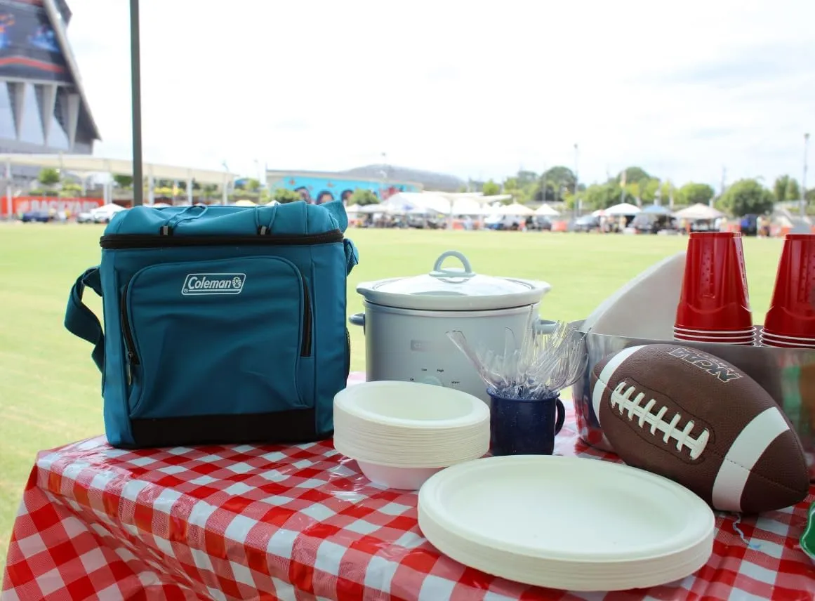 Coleman Chiller Insulated Soft Cooler, Leakproof 9/16/30 Can Cooler with 12  Hour Ice Retention, Made with Recycled Materials